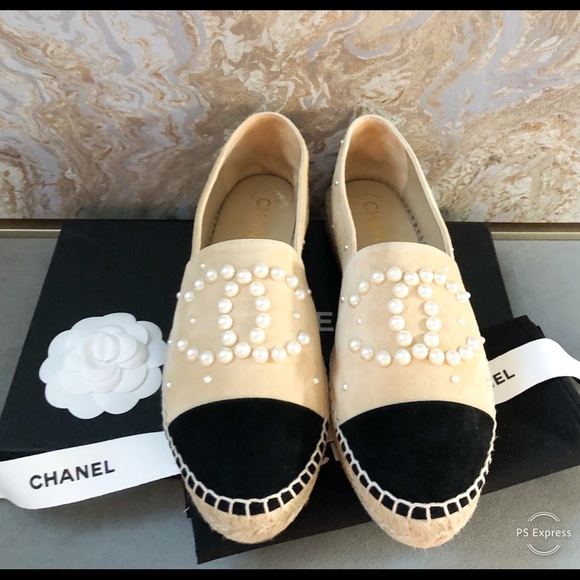 Sold Chanel 17B Beige CC Pearl Espadrille flats - Picture 4 of 8
